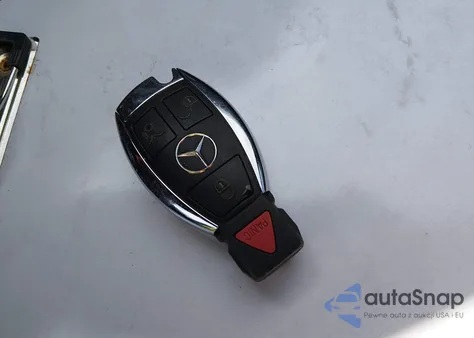 2013 Mercedes-Benz C 300 Sport 4Matic из США, поврежденный, VIN WDDGF8AB5DA879528